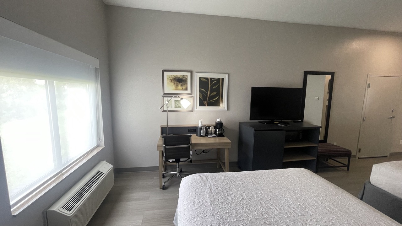 Photo of Bedroom in Midway