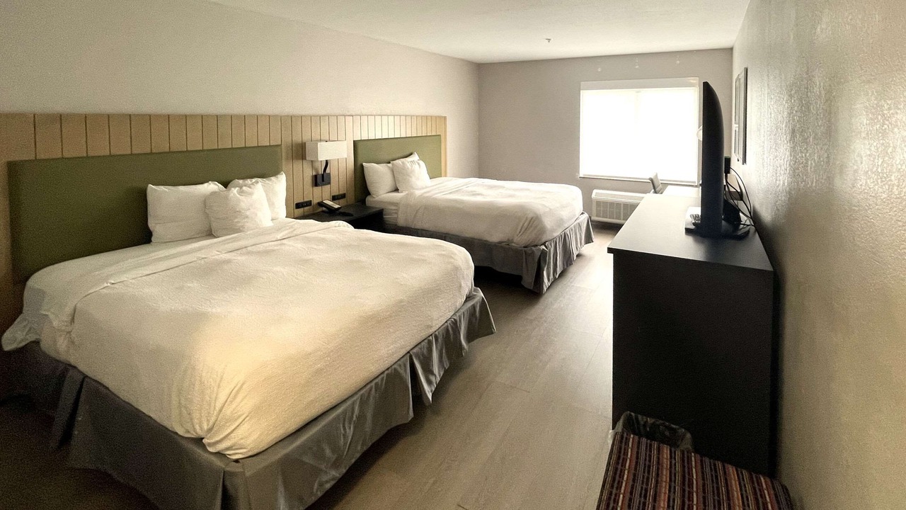 Photo of Bedroom in Midway