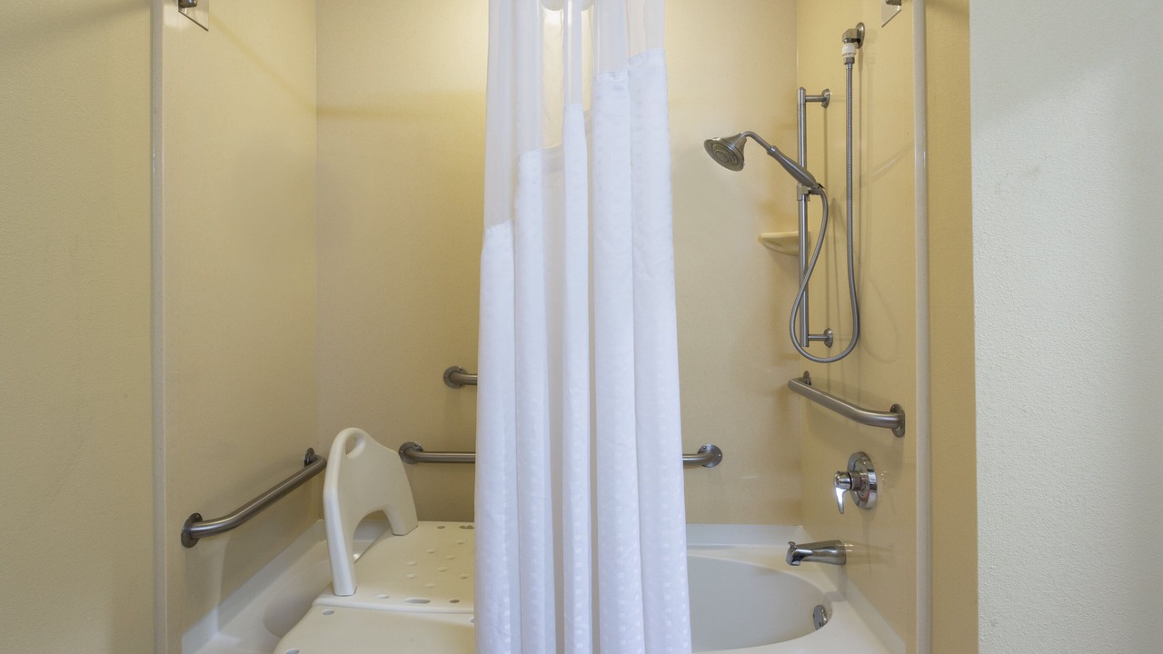 Photo of Bedroom in Tavares
