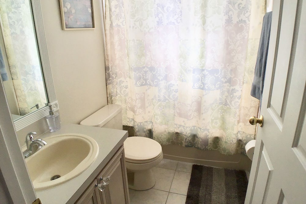 Photo of Bathroom in Poinciana