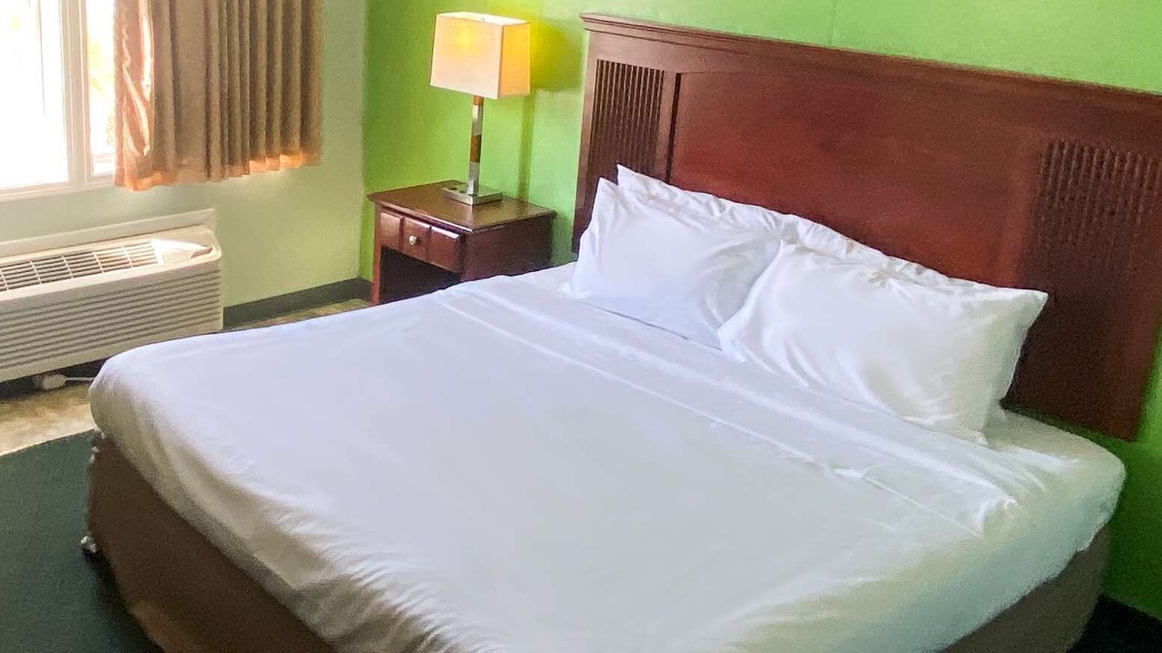Photo of Bedroom in Lake City