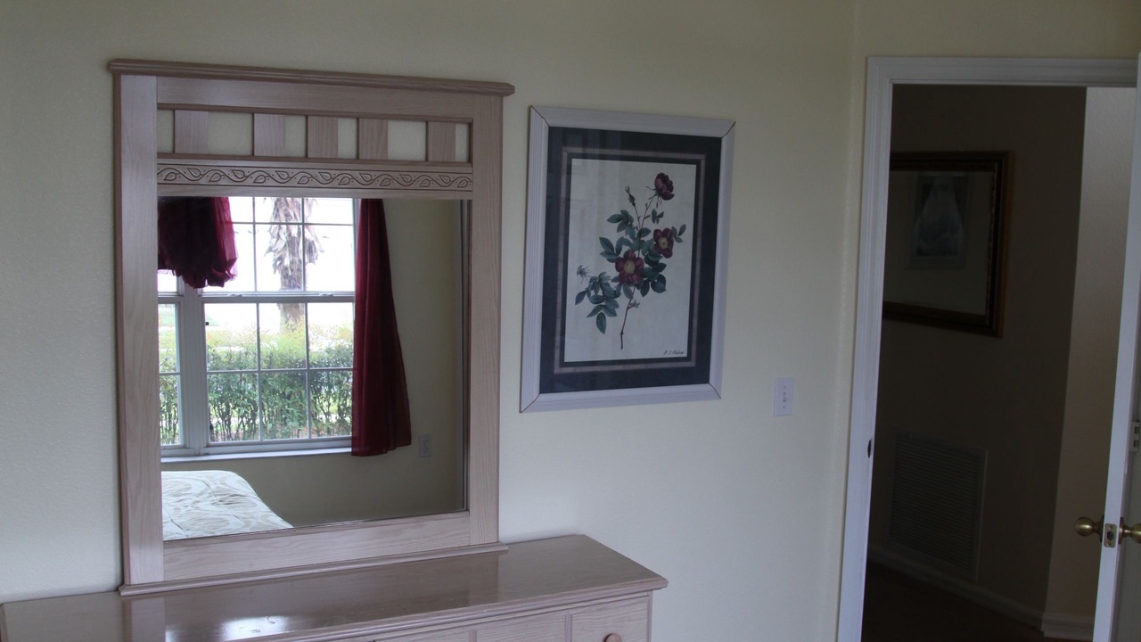 Photo of Bedroom in Lake Berkley