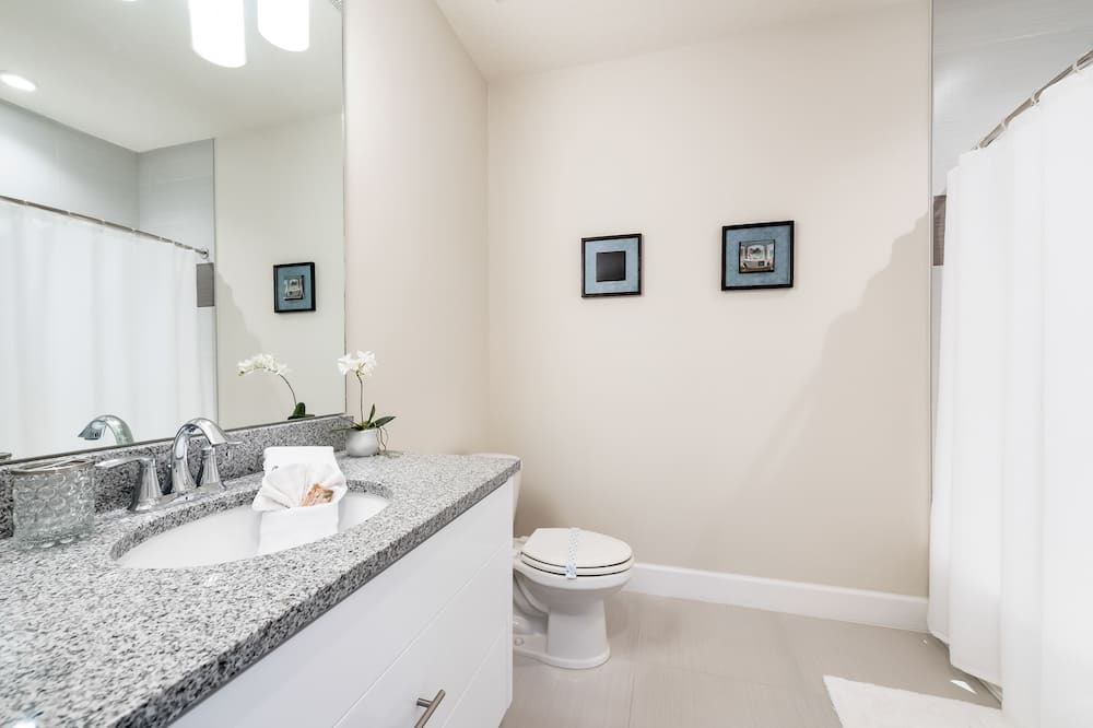 Photo of Bathroom in Four Corners
