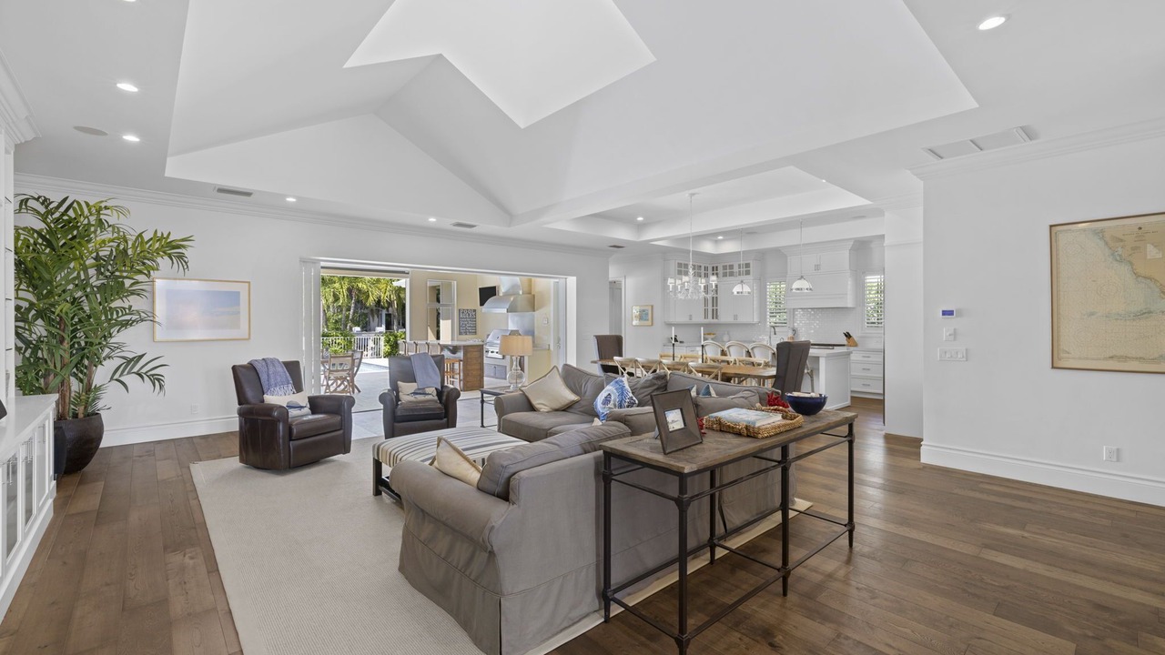 Photo of Livingroom in Royal Harbor