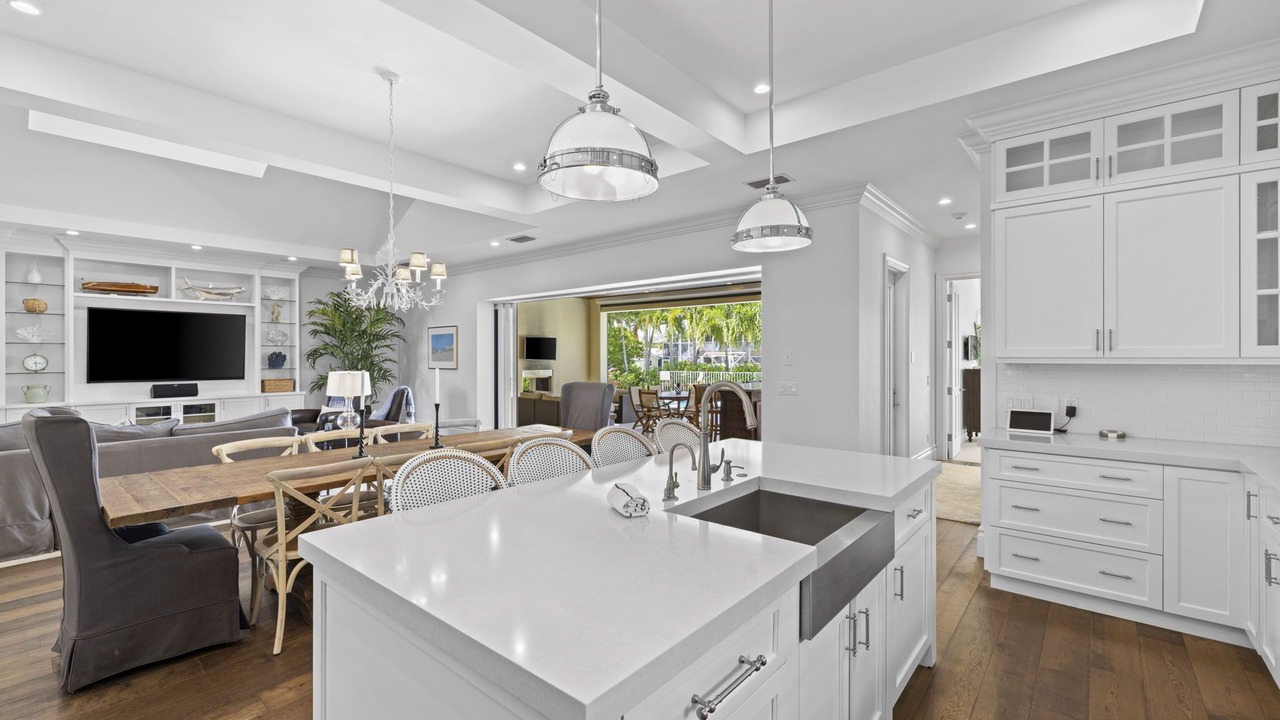 Photo of Kitchen in Royal Harbor