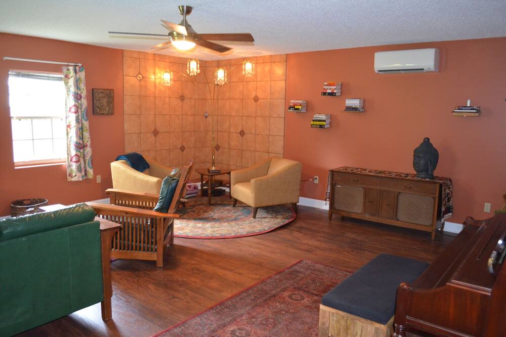 Photo of Bedroom in Tallahassee