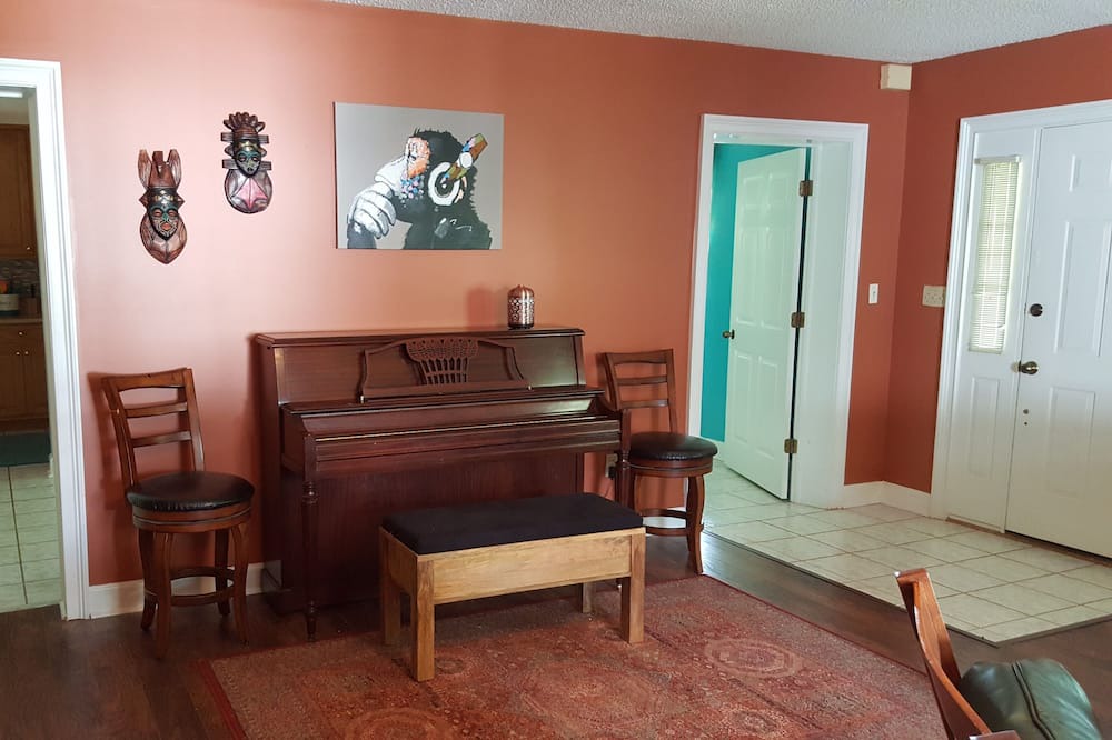 Photo of Bedroom in Tallahassee