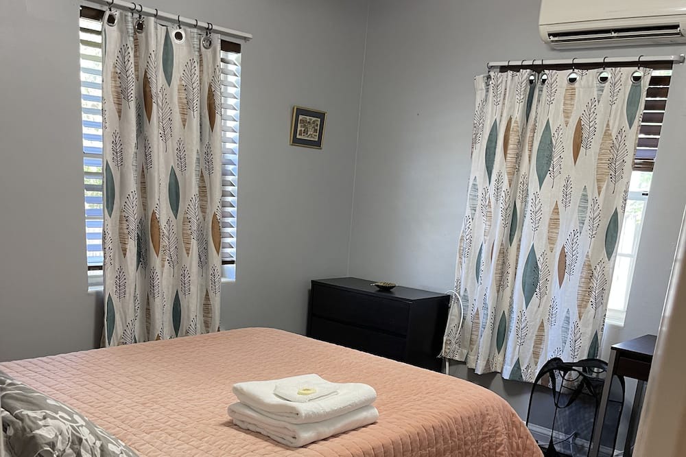 Photo of Bedroom in Tallahassee