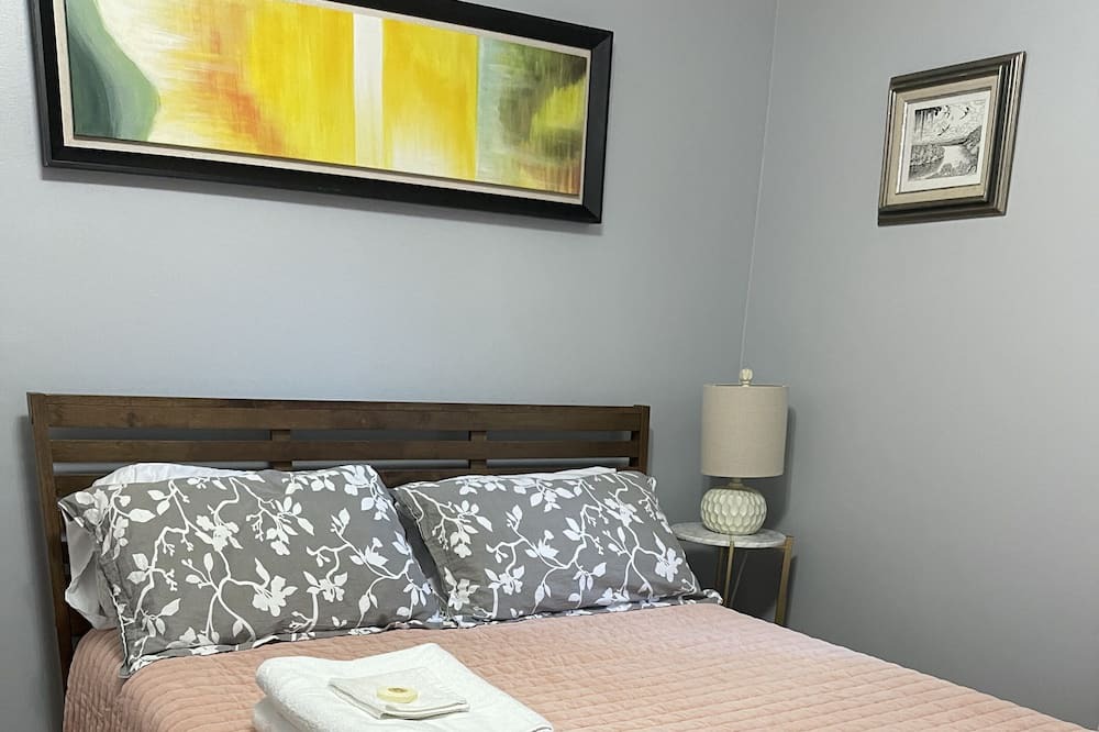 Photo of Bedroom in Tallahassee