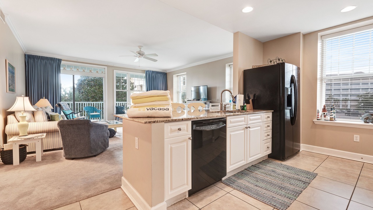 Photo of Kitchen in Upper Grand Lagoon
