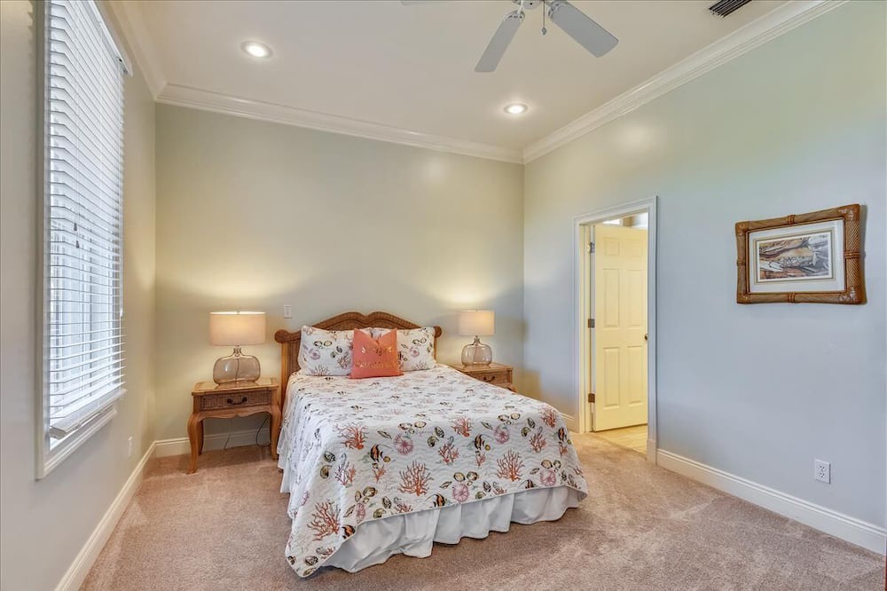 Photo of Bedroom in Sea Palm Village
