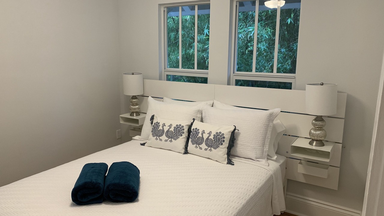 Photo of Bedroom in Parrot Cove
