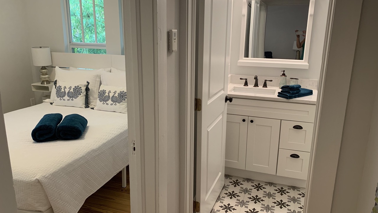Photo of Bedroom in Parrot Cove