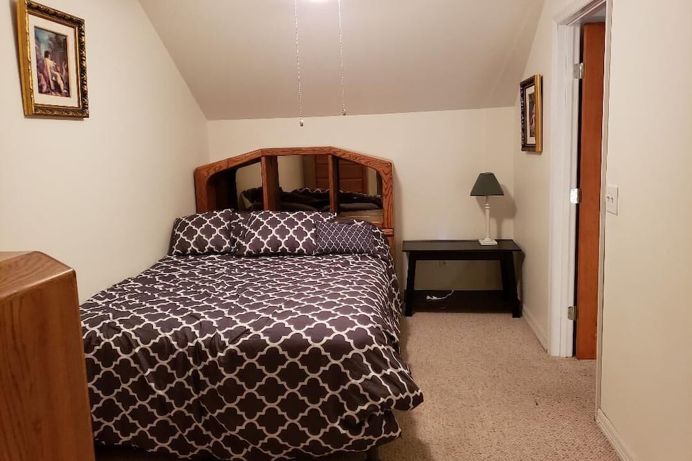 Photo of Bedroom in Hawthorne