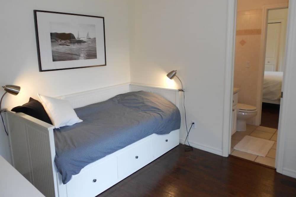 Photo of Bedroom in Hernando