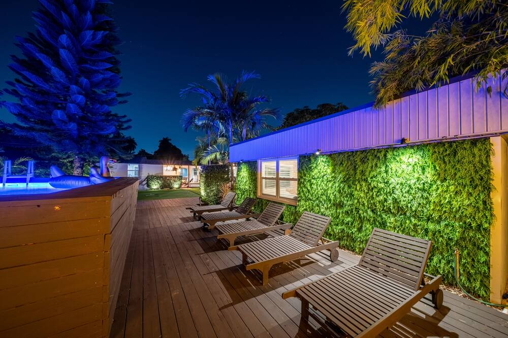 Photo of Patio Balcony in Golden Glades