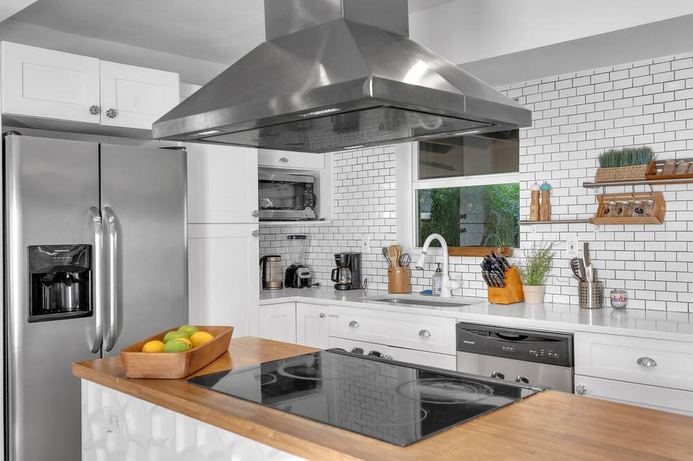 Photo of Kitchen in Golden Glades