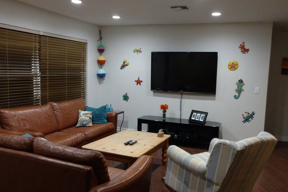Photo of Livingroom in Palm City