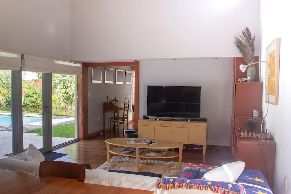 Photo of Outdoor in South Miami