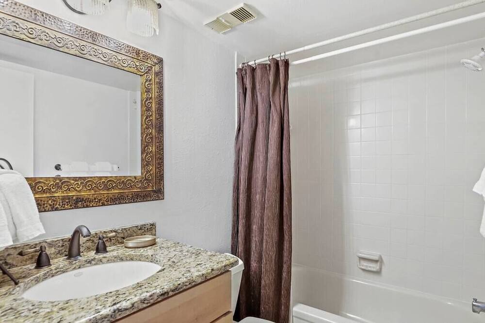 Photo of Bathroom in Casa del Mar