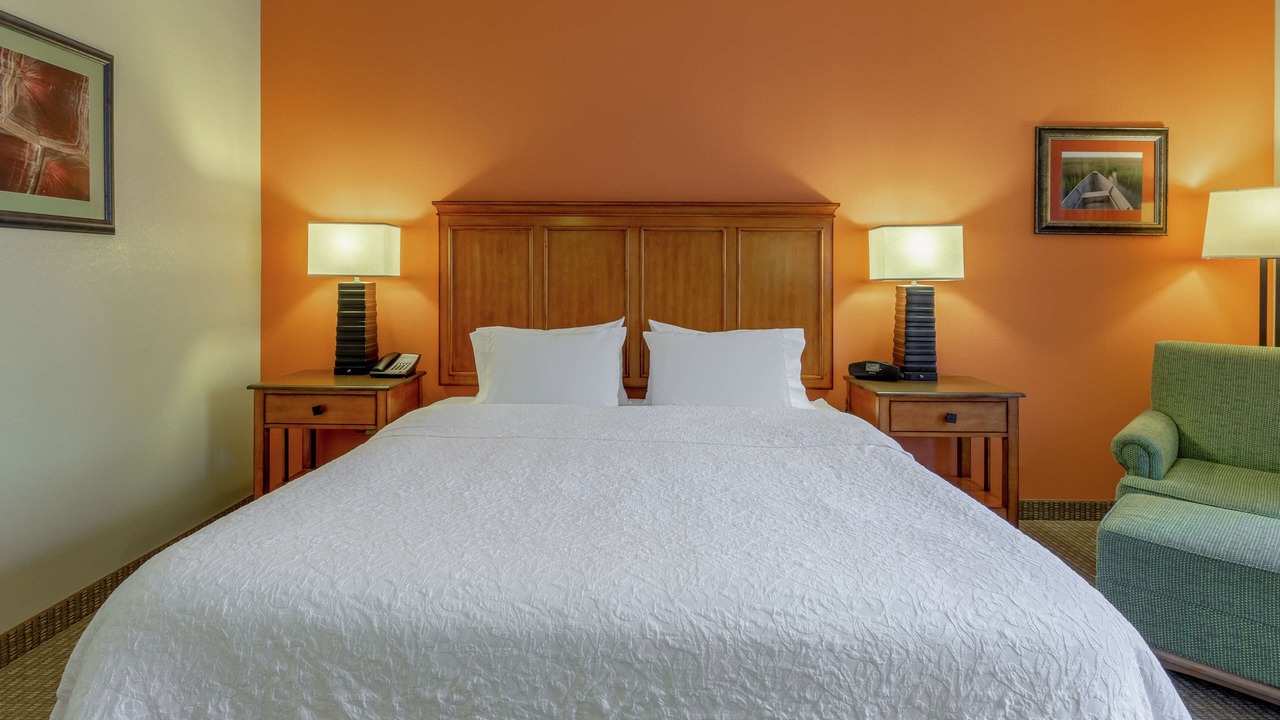 Photo of Bedroom in Okeechobee