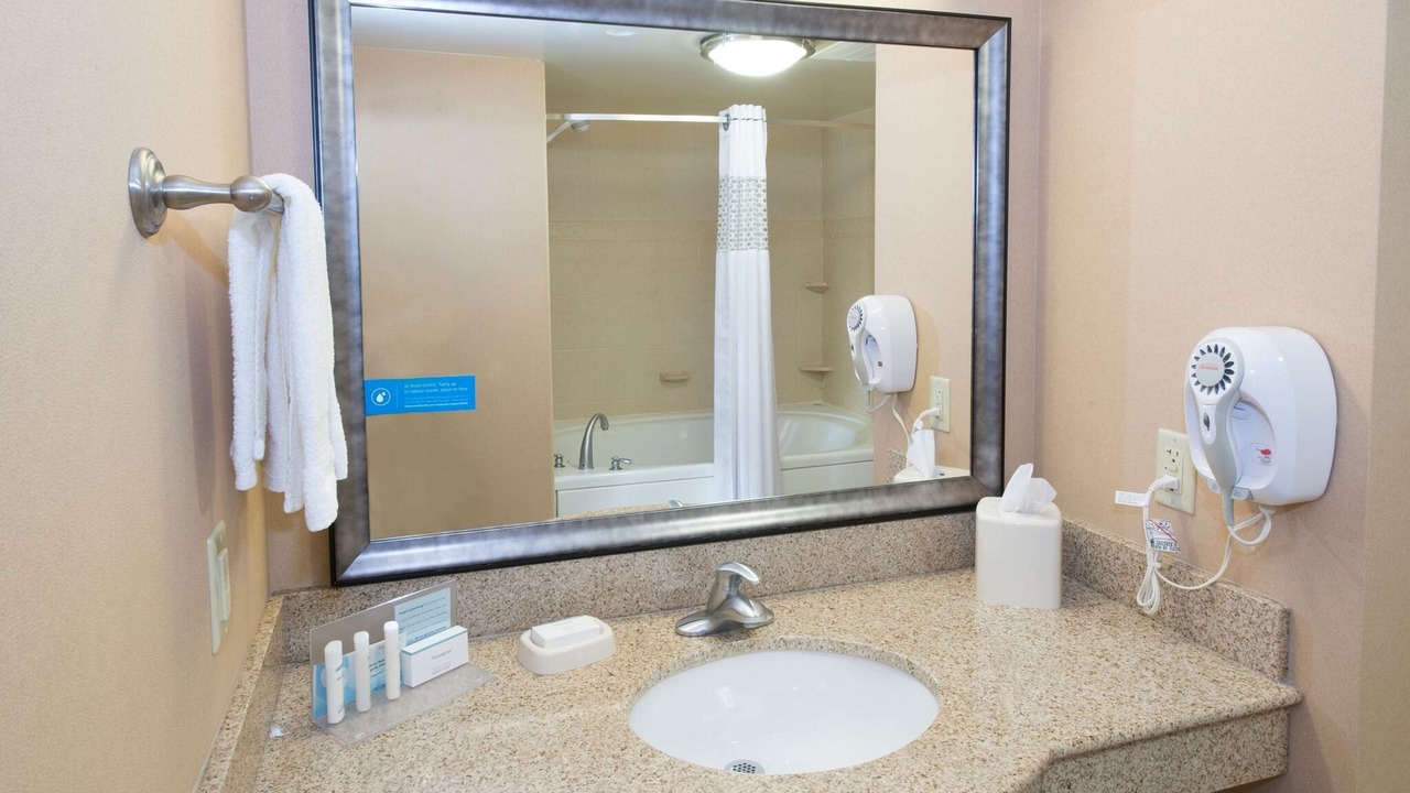 Photo of Bathroom in Scottsboro