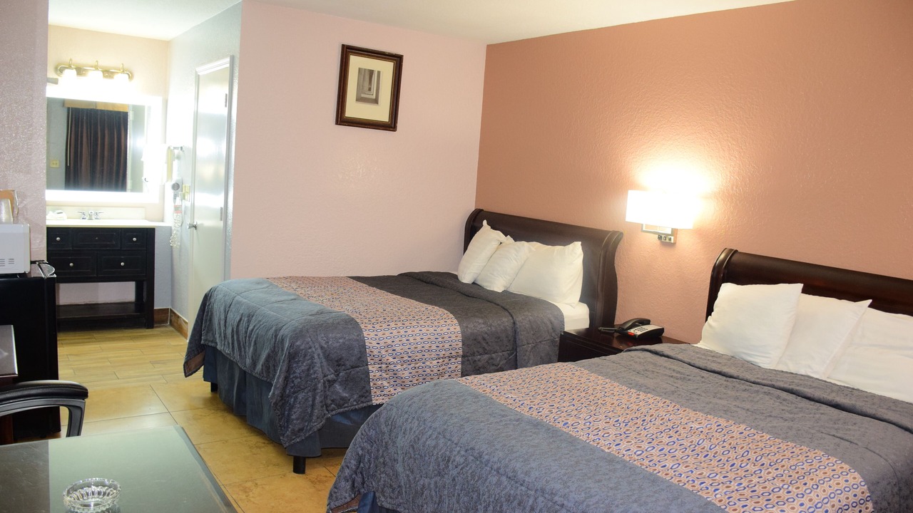 Photo of Bedroom in Okeechobee