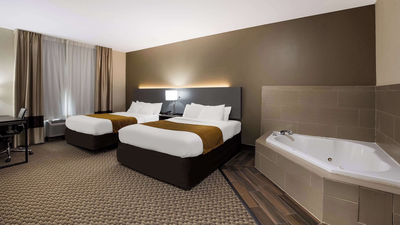 Photo of Bedroom in Midway