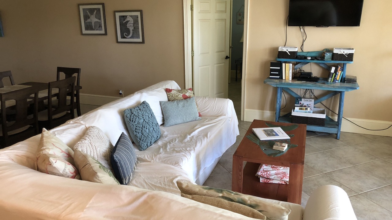 Photo of Livingroom in Panacea