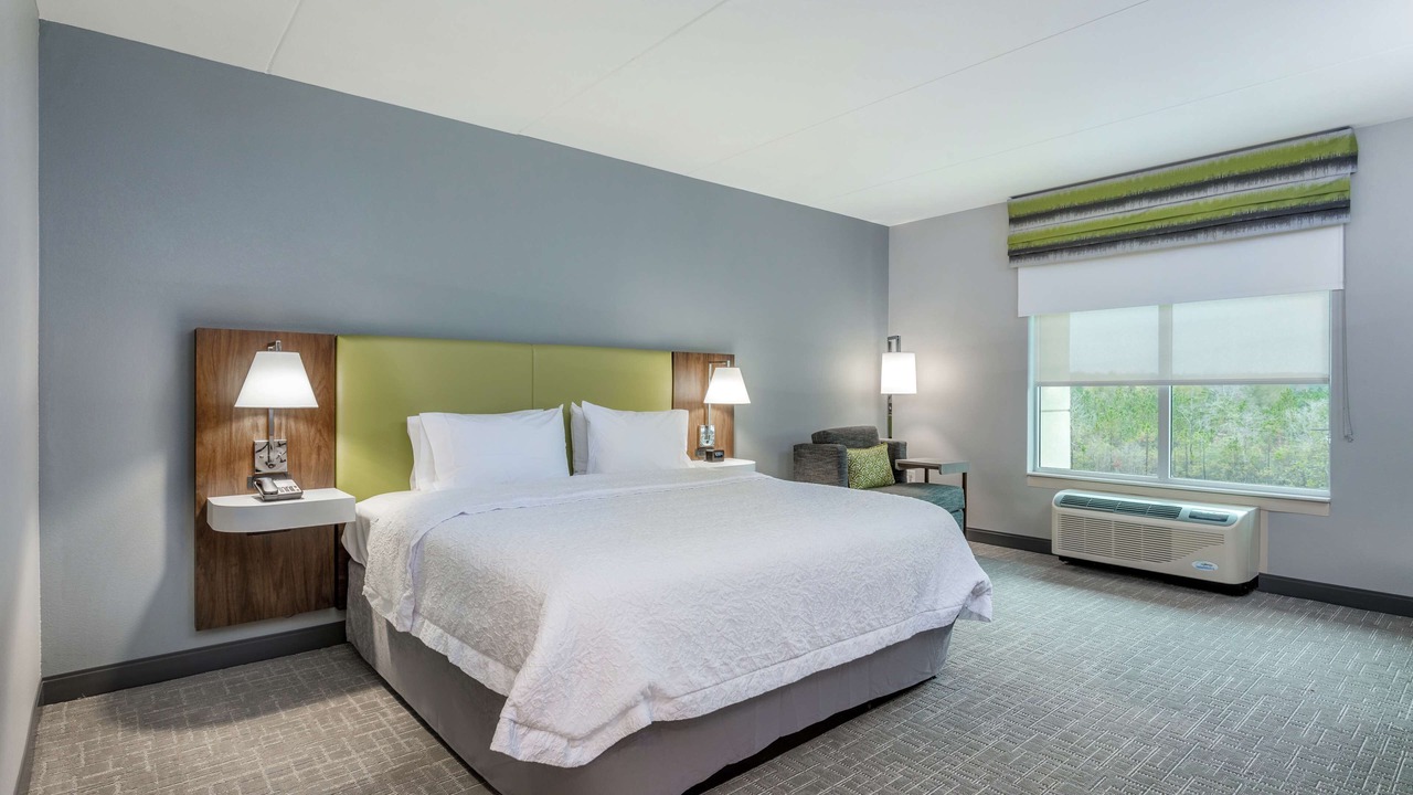 Photo of Bedroom in Saraland