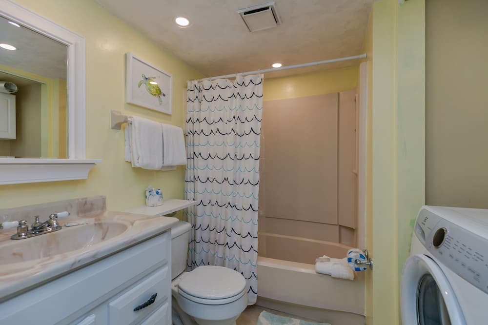 Photo of Bathroom in The Dunes