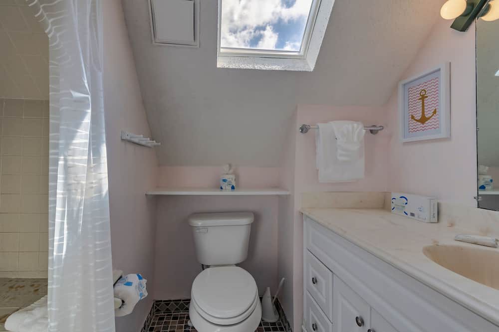 Photo of Bathroom in The Dunes