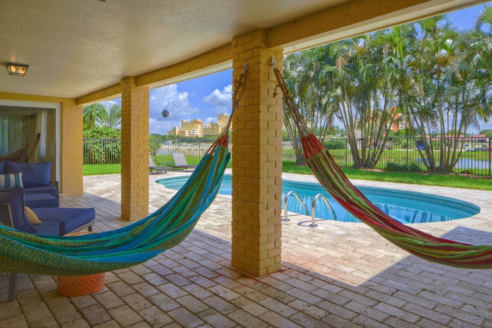 Photo of Outdoor in Weston