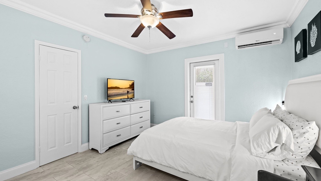Photo of Bedroom in Highland Park Delray
