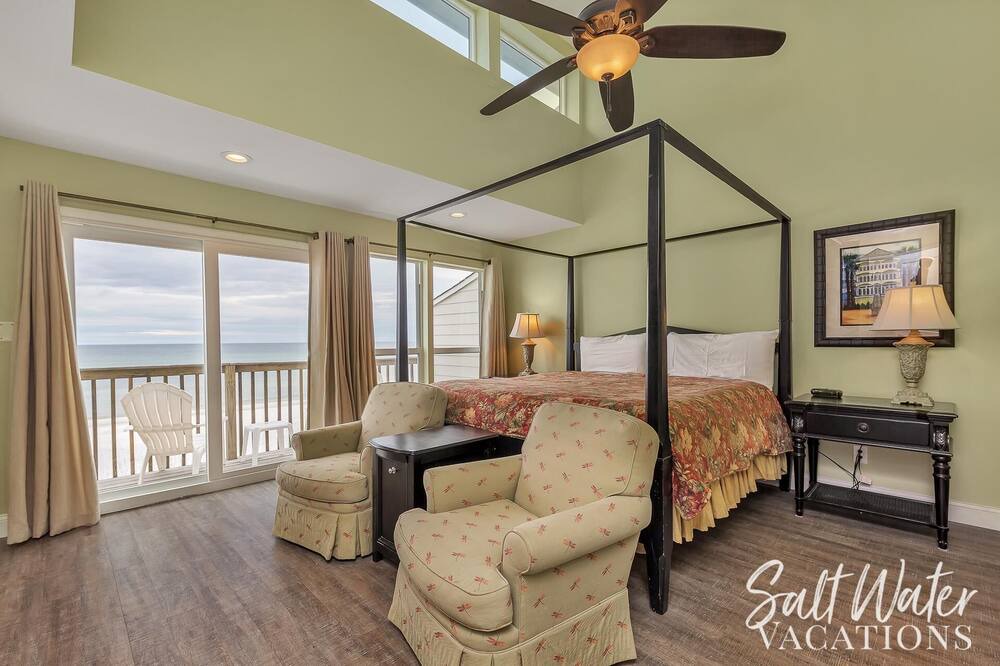 Photo of Bedroom in Miramar Beach
