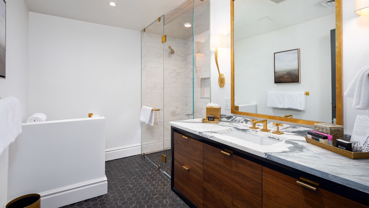 Photo of Bathroom in Central City