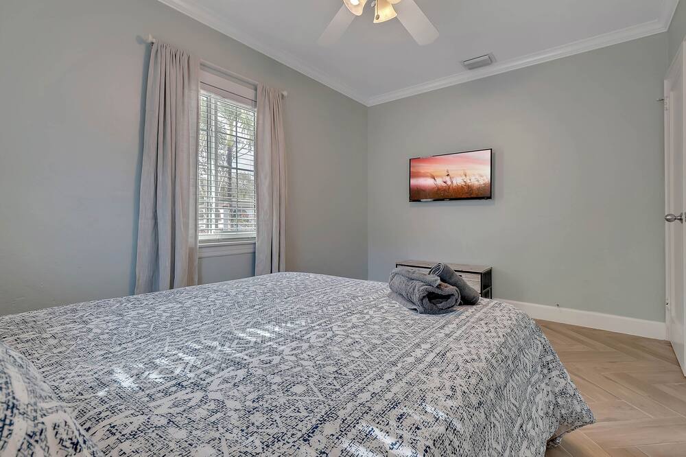 Photo of Bedroom in South Miami
