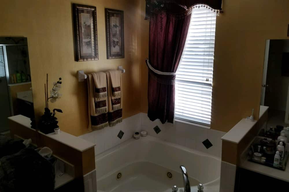 Photo of Bathroom in Apopka