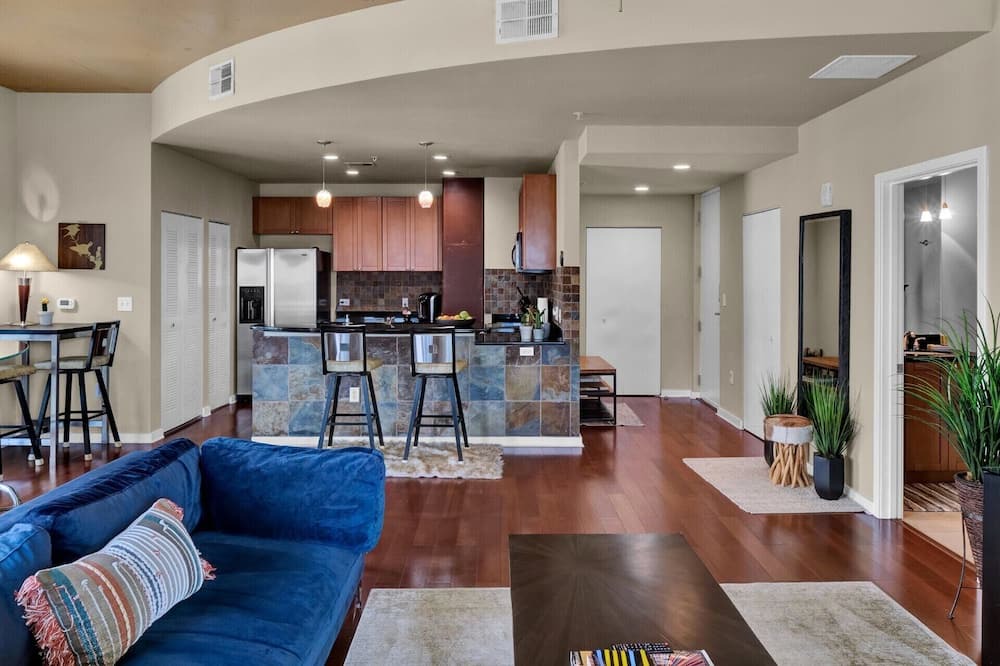 Photo of Livingroom in South Eola