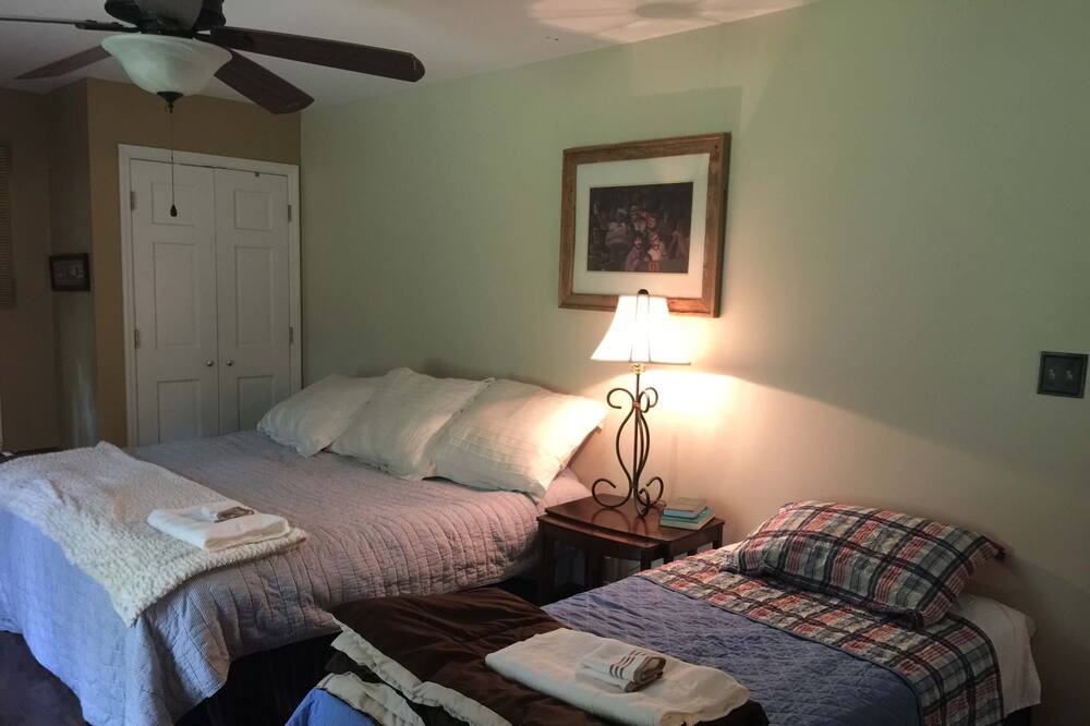 Photo of Bedroom in Evans