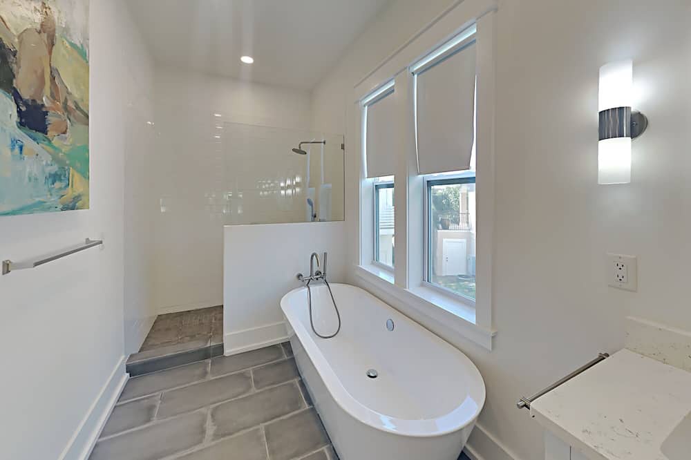 Photo of Bathroom in Fort Walton Beach - Destin