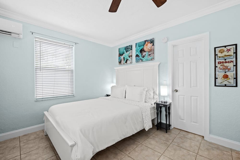 Photo of Bedroom in Highland Park Delray