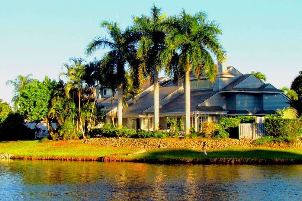 Photo of Outdoor in Pelican Bay