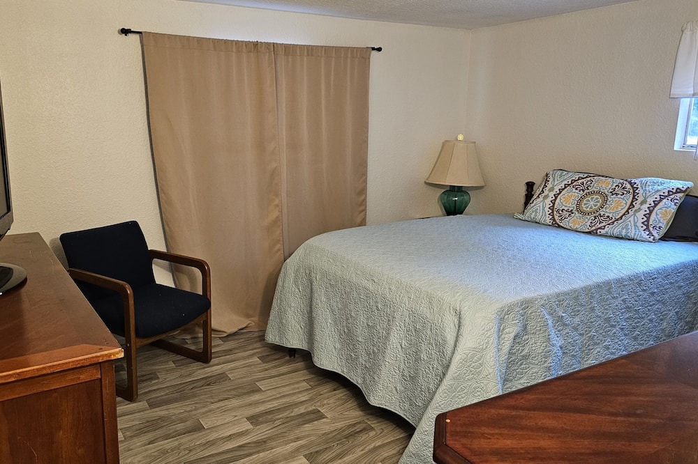 Photo of Bedroom in Crescent City