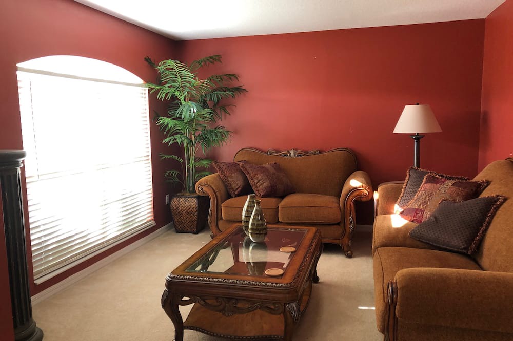 Photo of Livingroom in Port Saint Lucie