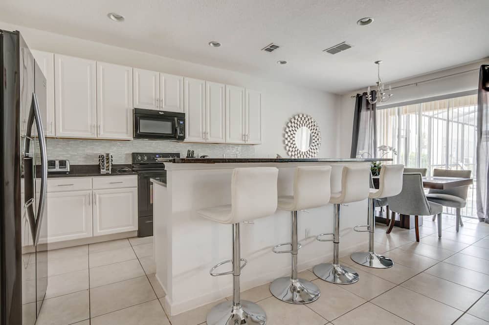 Photo of Kitchen in Loughman