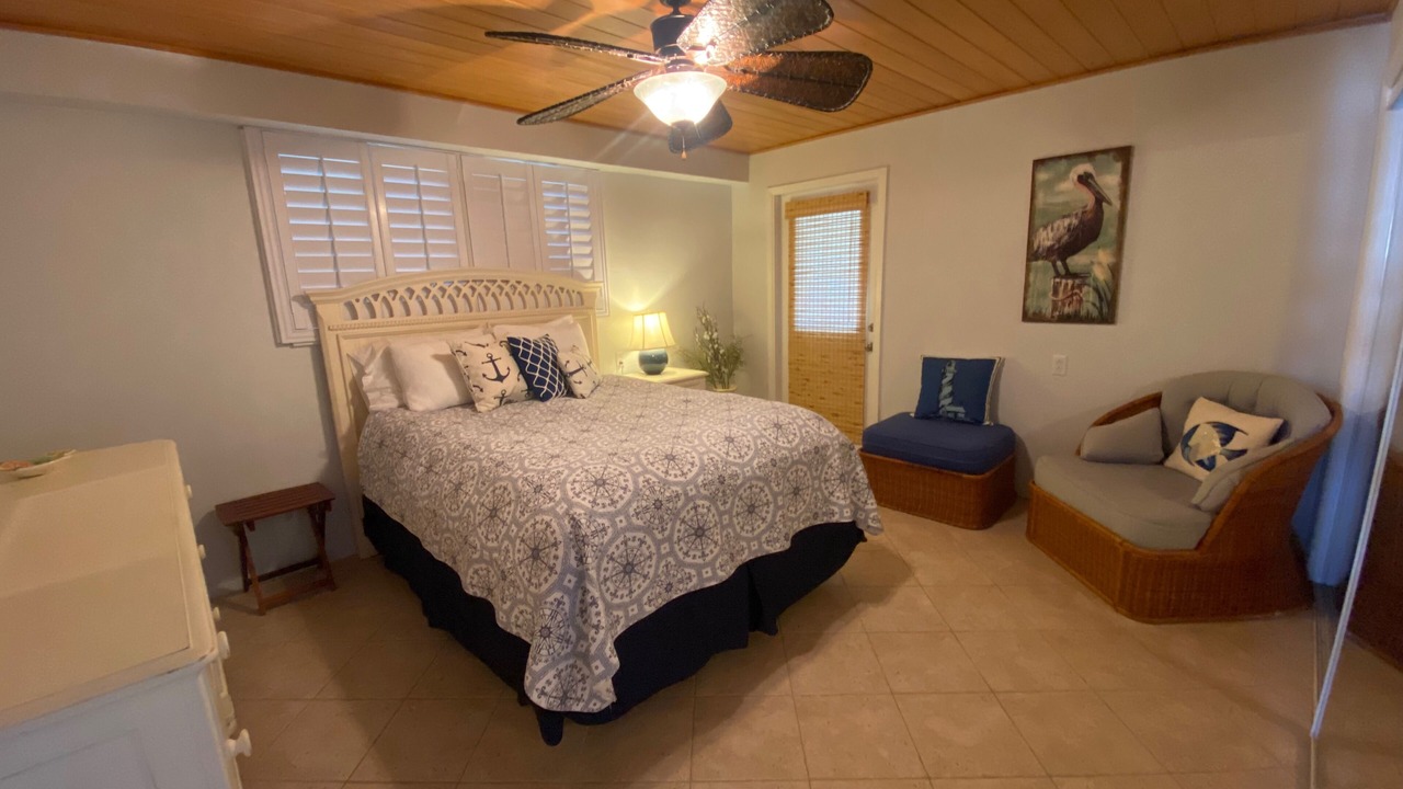 Photo of Bedroom in Venetian Shores