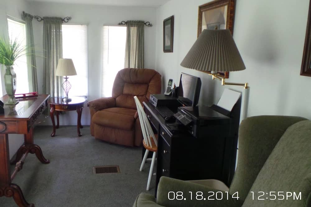 Photo of Bedroom in Leesburg