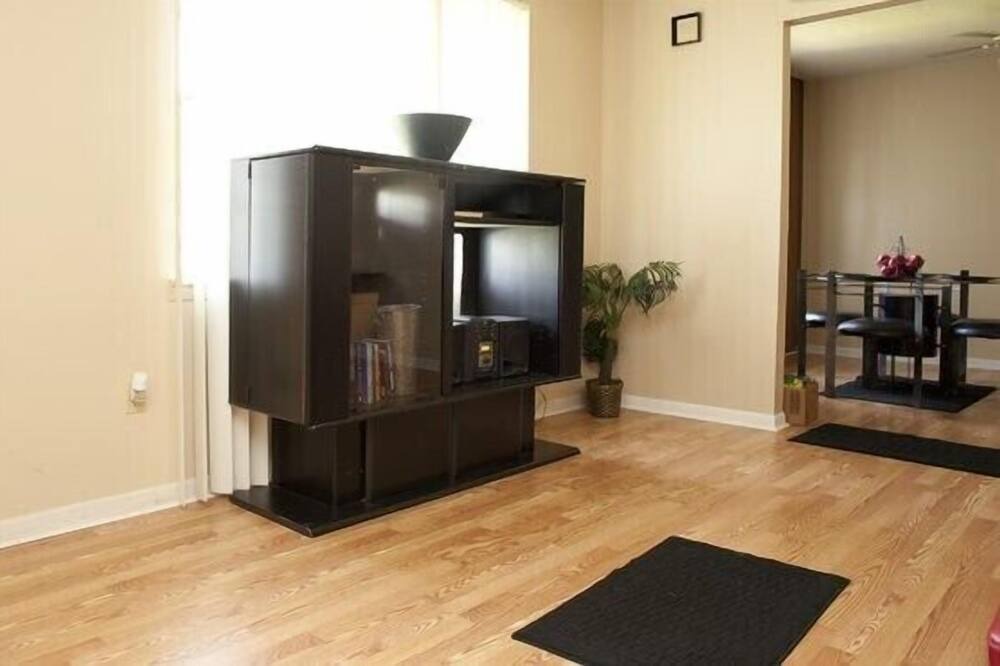 Photo of Livingroom in Tallahassee