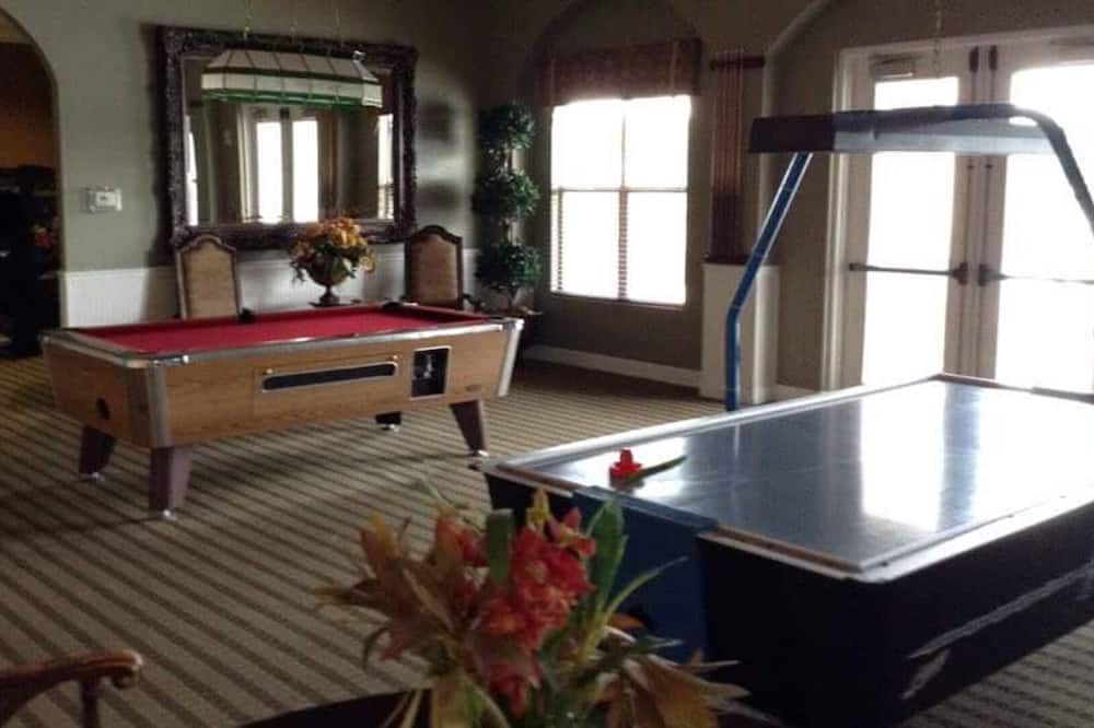 Photo of Livingroom in Trafalgar Village